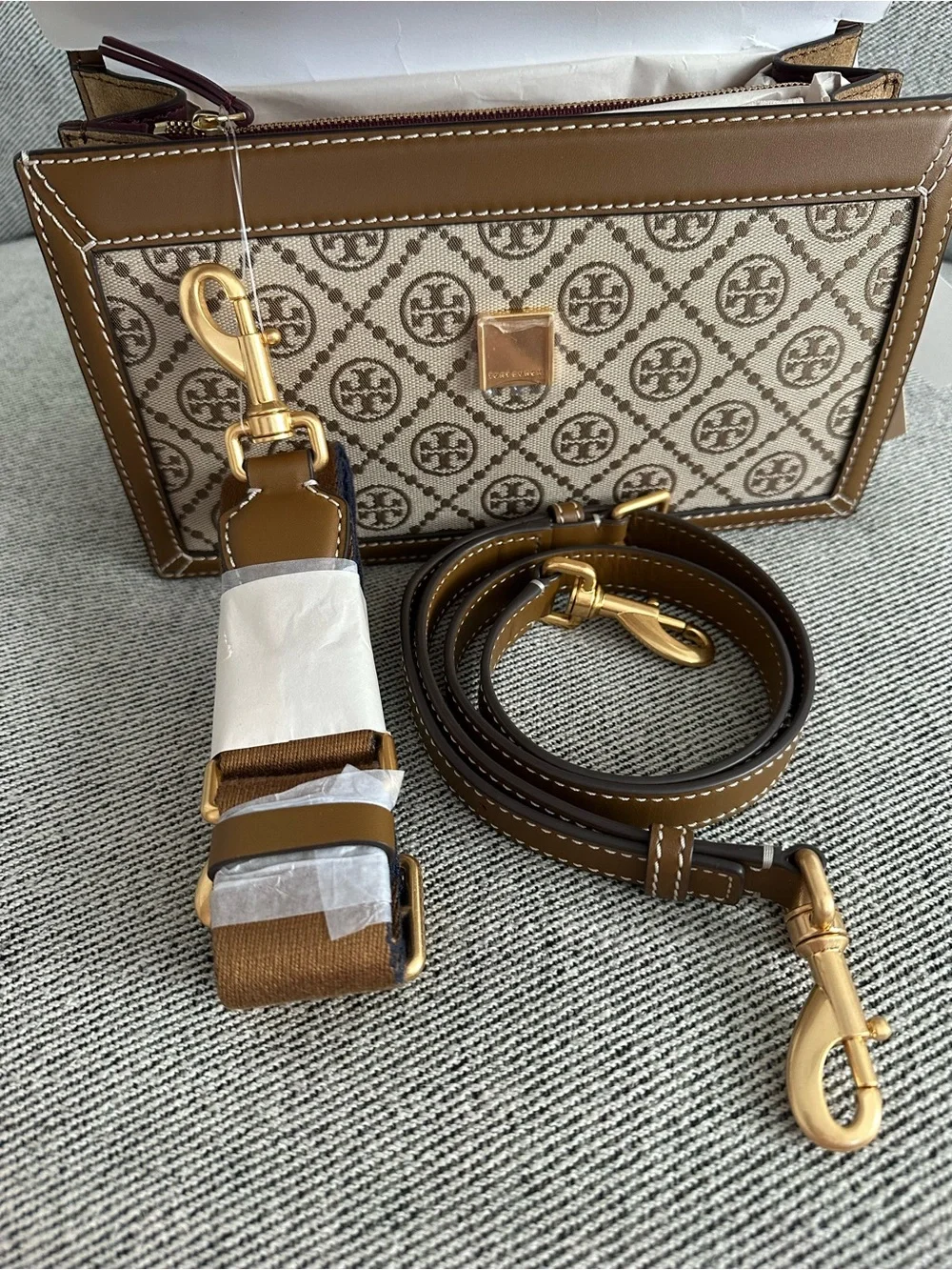 NWT Tory Burch 81863 T MONOGRAM SHOULDER BAG Hazelnut